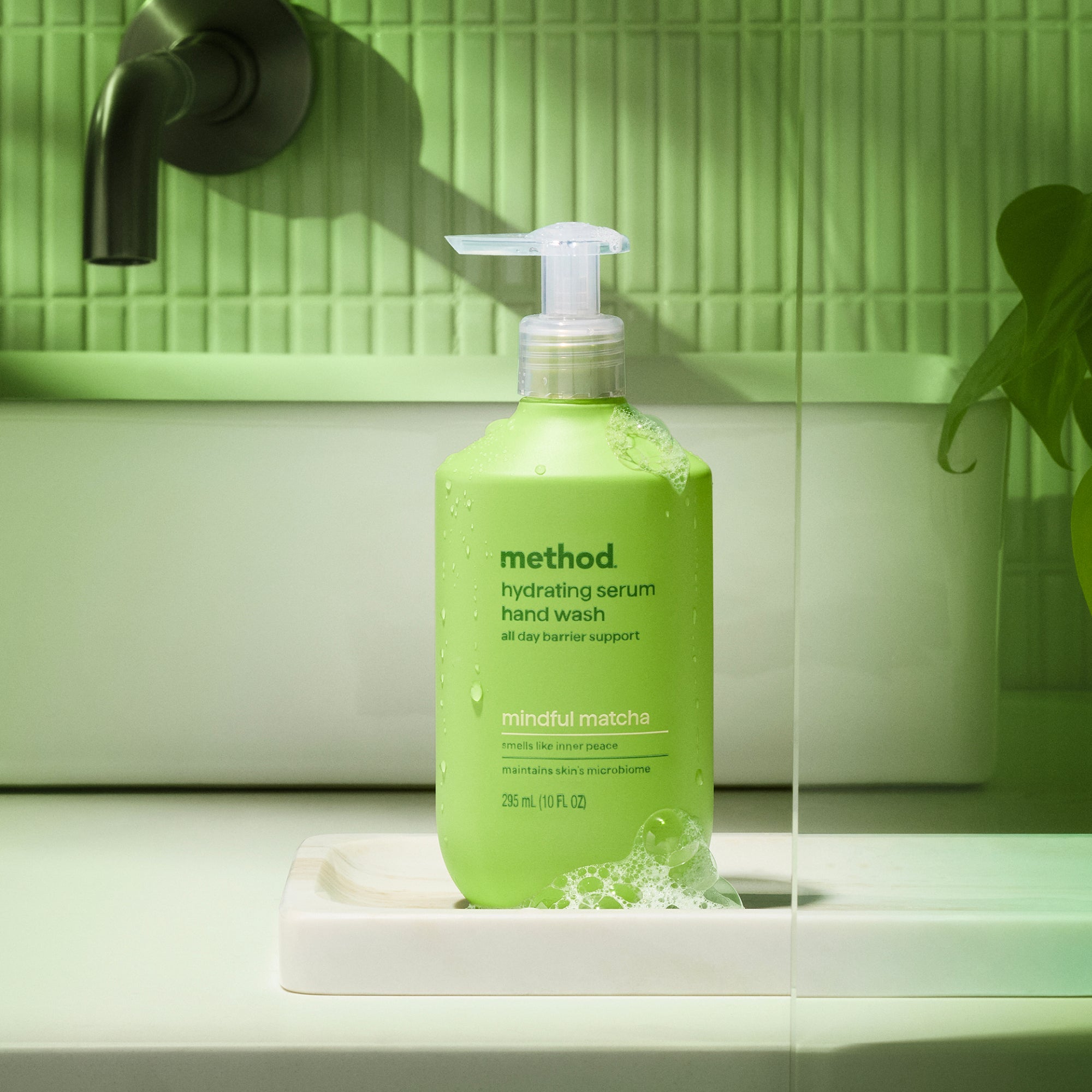 hydrating serum hand wash - mindful matcha. 10 oz