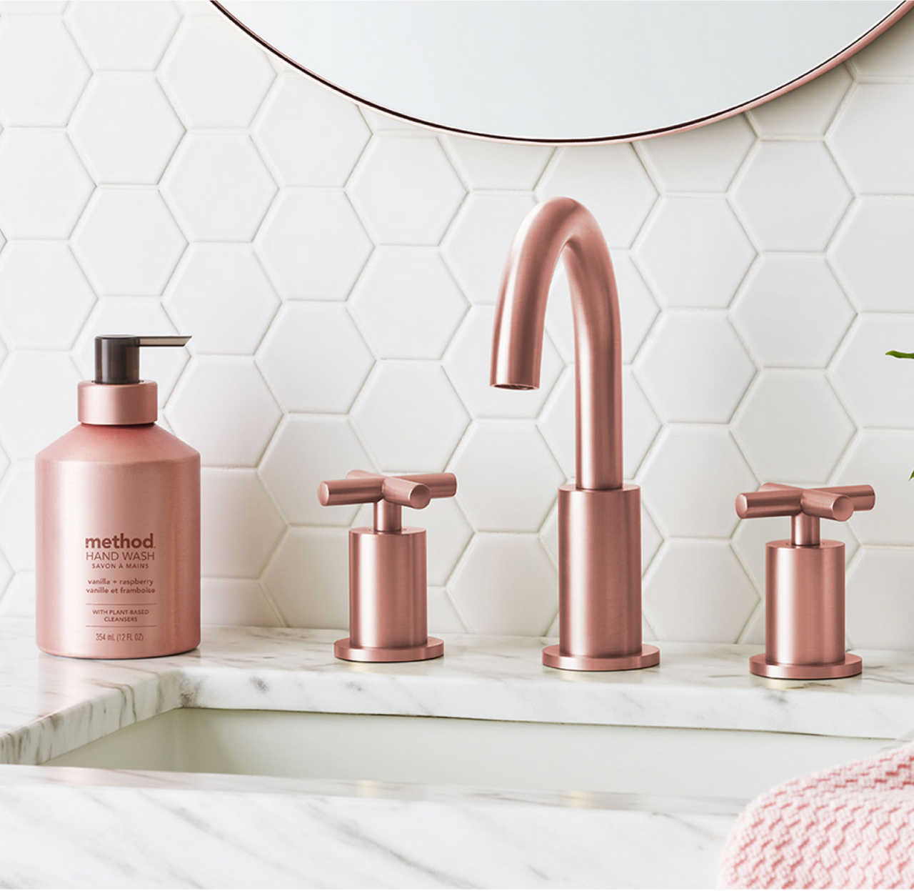 gel hand wash - vanilla + raspberry. 12 fl oz